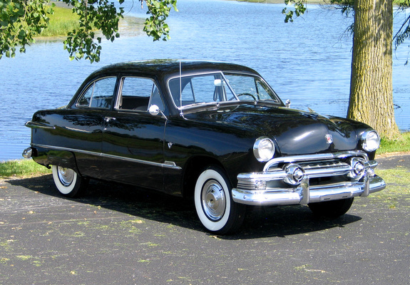 Ford Custom Deluxe Tudor Sedan 70B 1951 Pictures