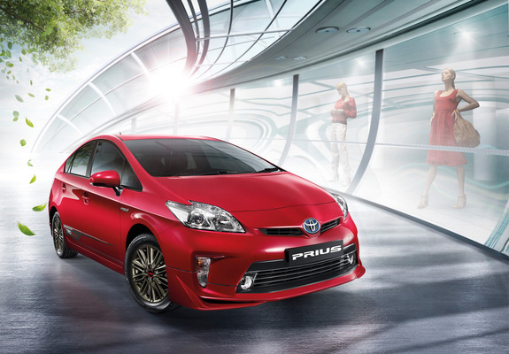 TRD Toyota Prius Sportivo TH Spec 2012 Pictures