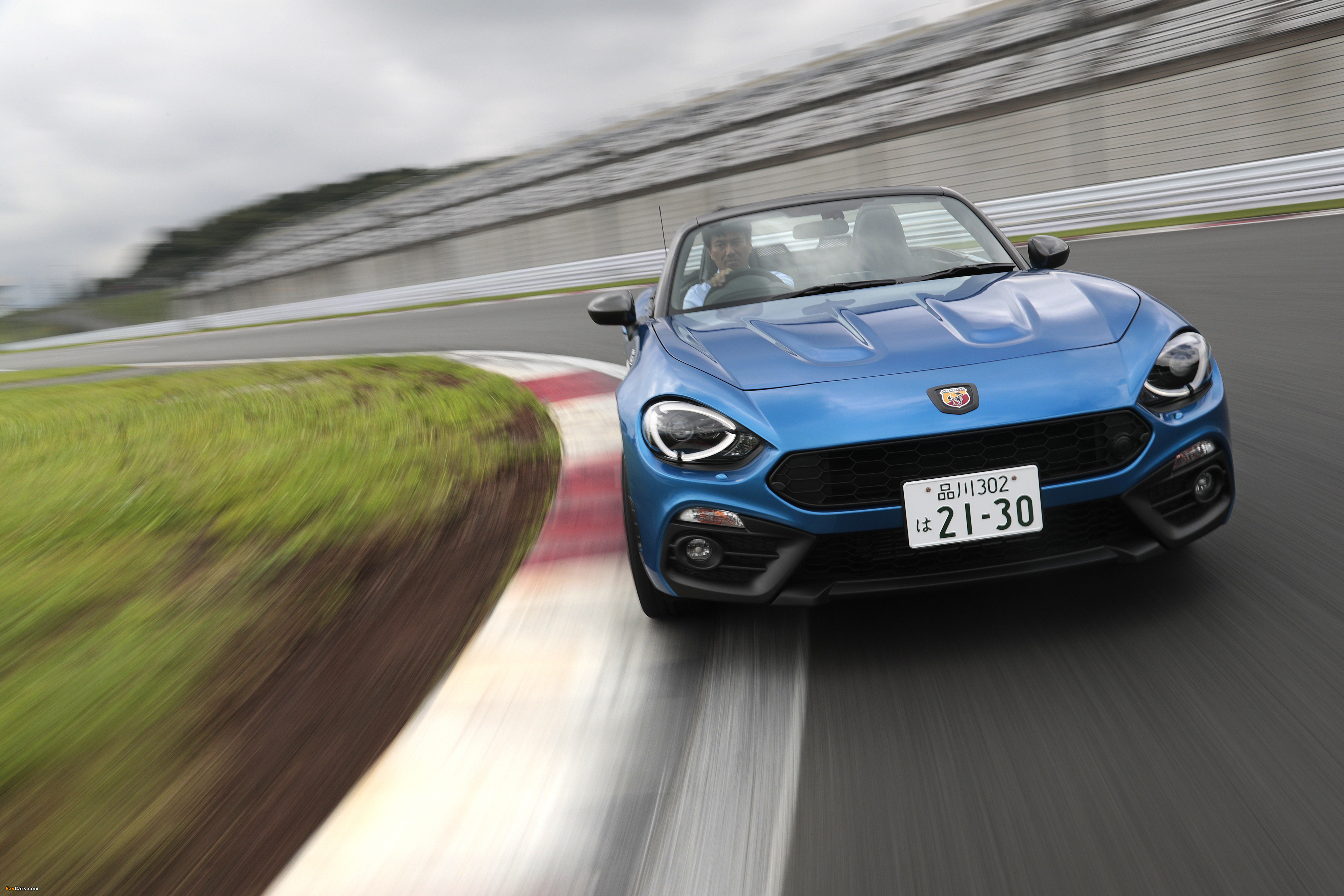 Pictures of Abarth 124 spider JP-spec (348) 2016 (4096 x 2731)