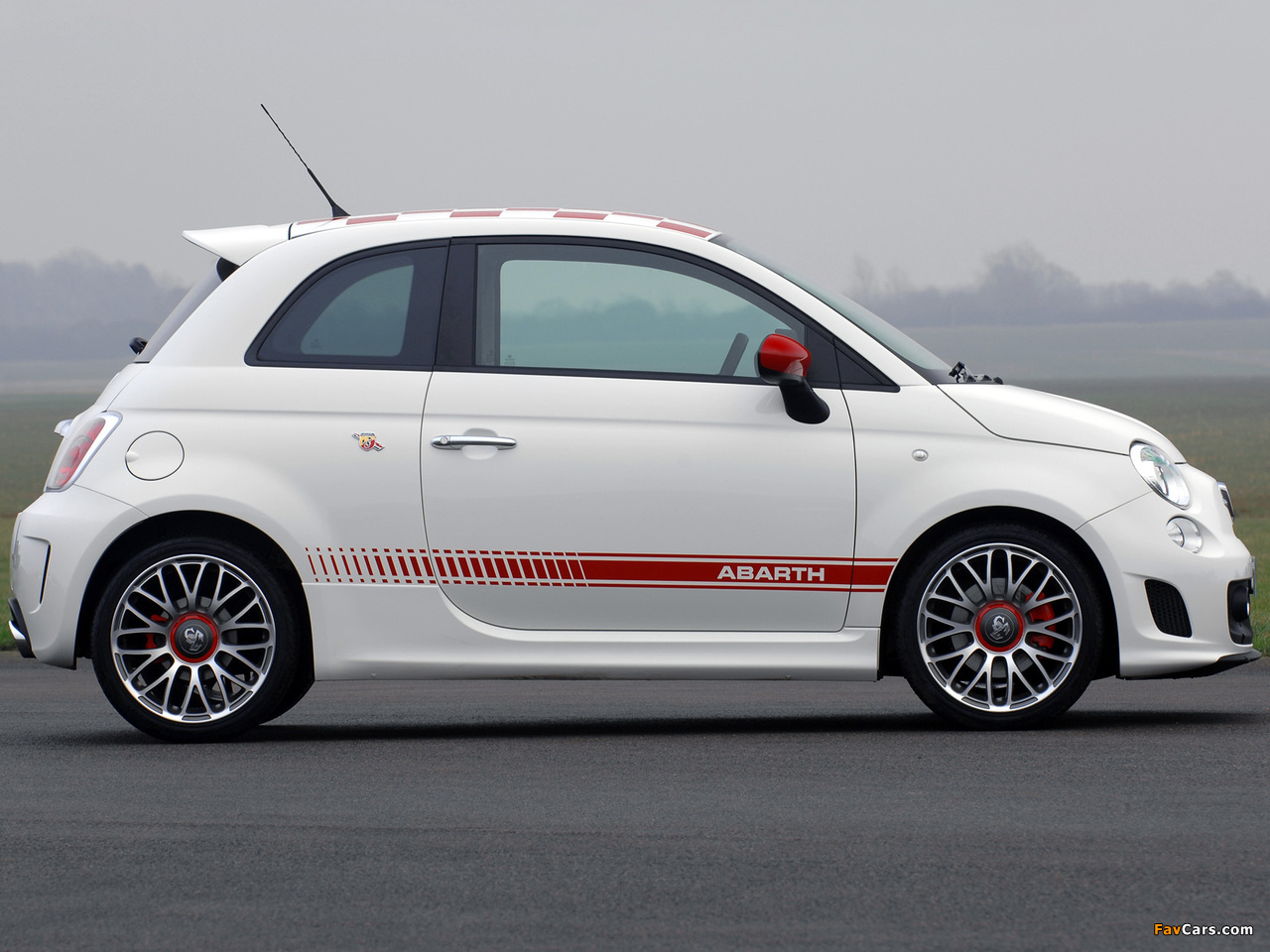 Abarth 500 UK-spec (2009) images (1280 x 960)