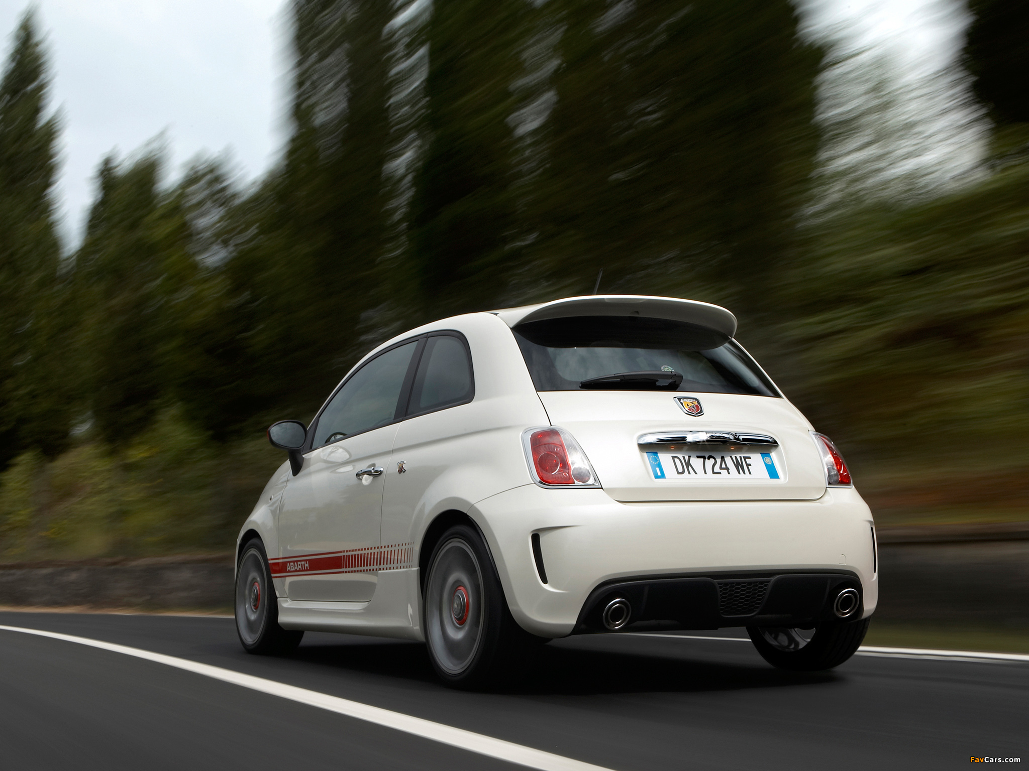Abarth 500 (2008) images (2048 x 1536)