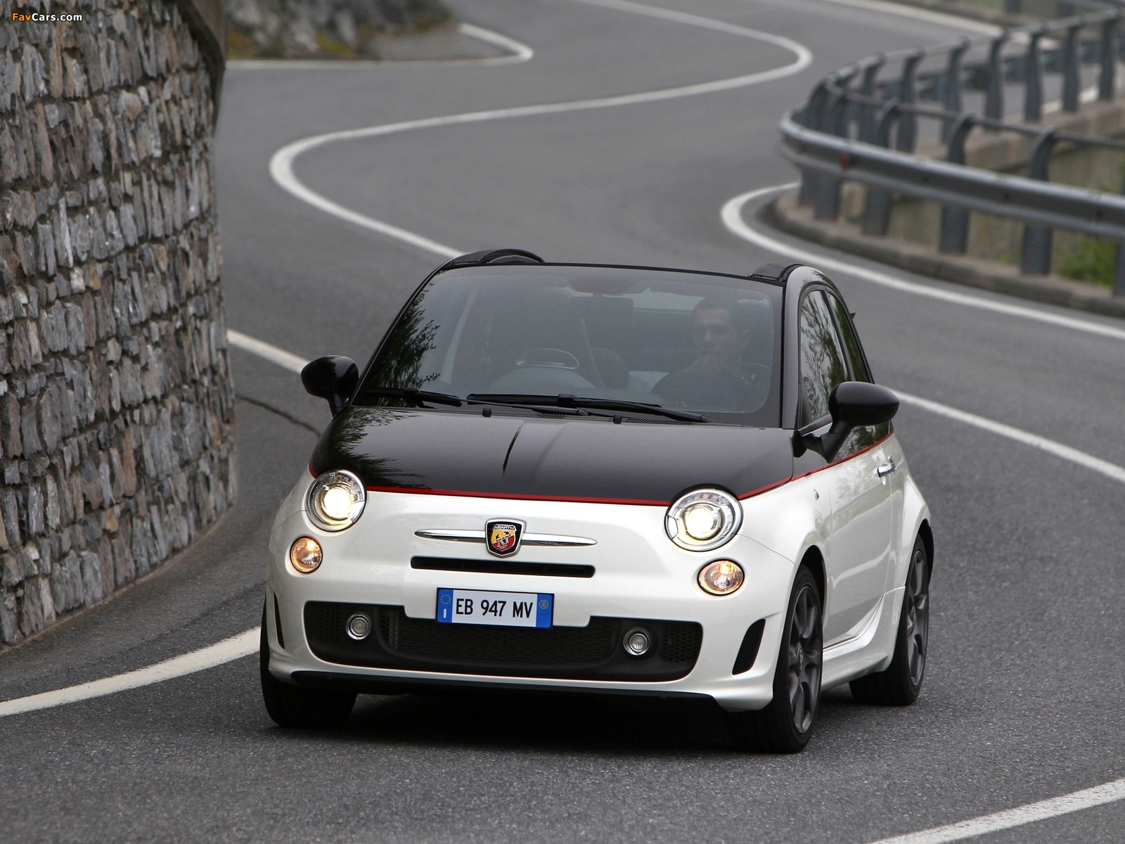 Pictures of Abarth 500C (2010) (1600 x 1200)