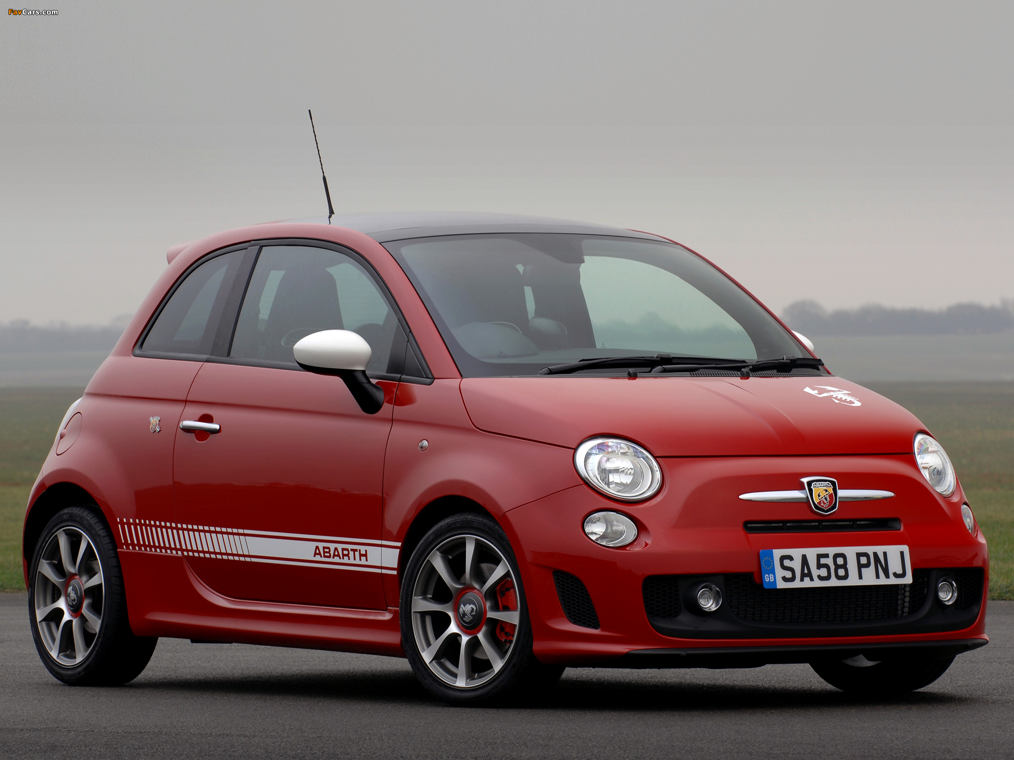 Abarth 500 UK-spec (2009) wallpapers (2048 x 1536)