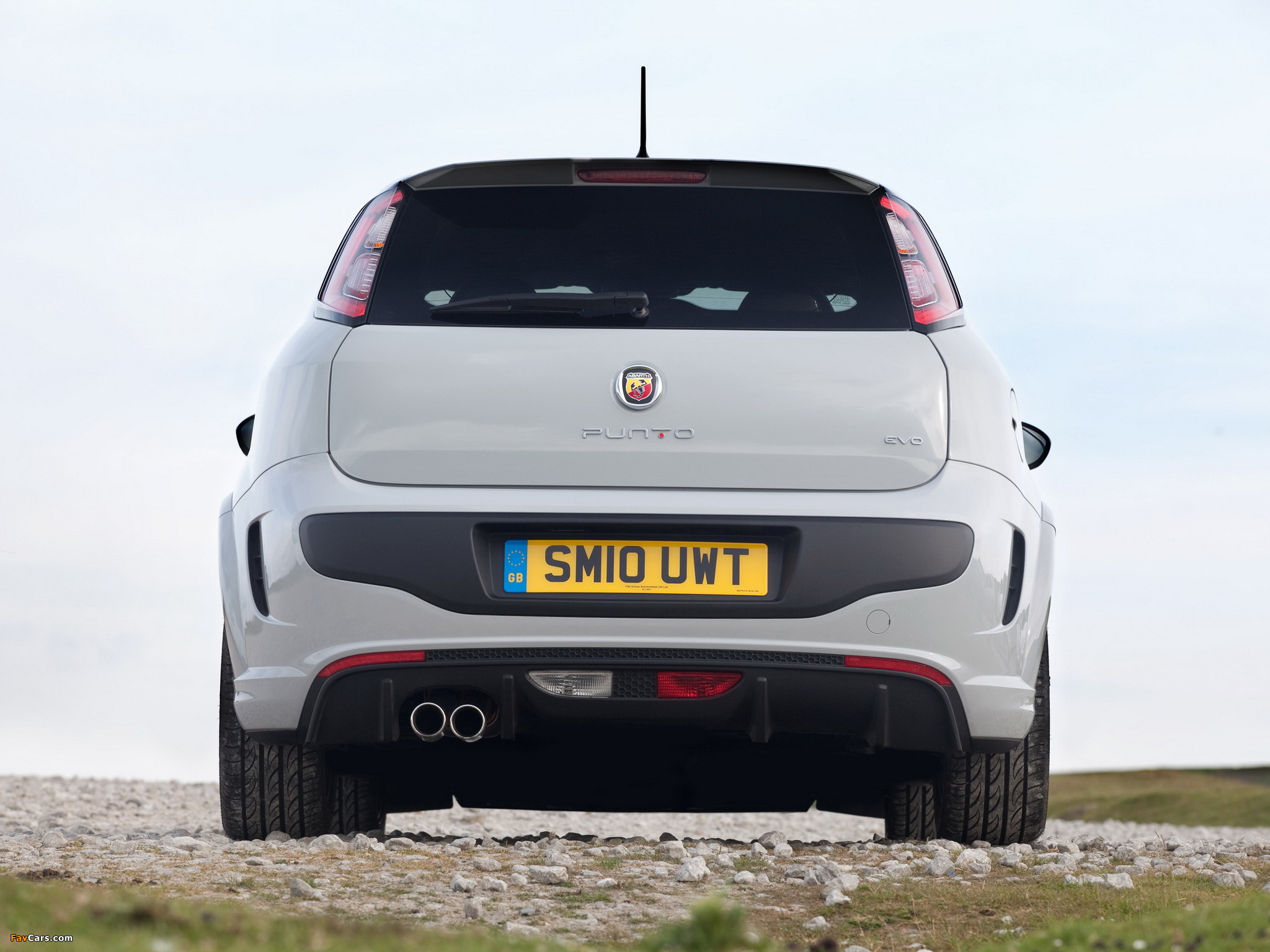 Abarth Punto Evo UK-spec 199 (2010) images (2048 x 1536)