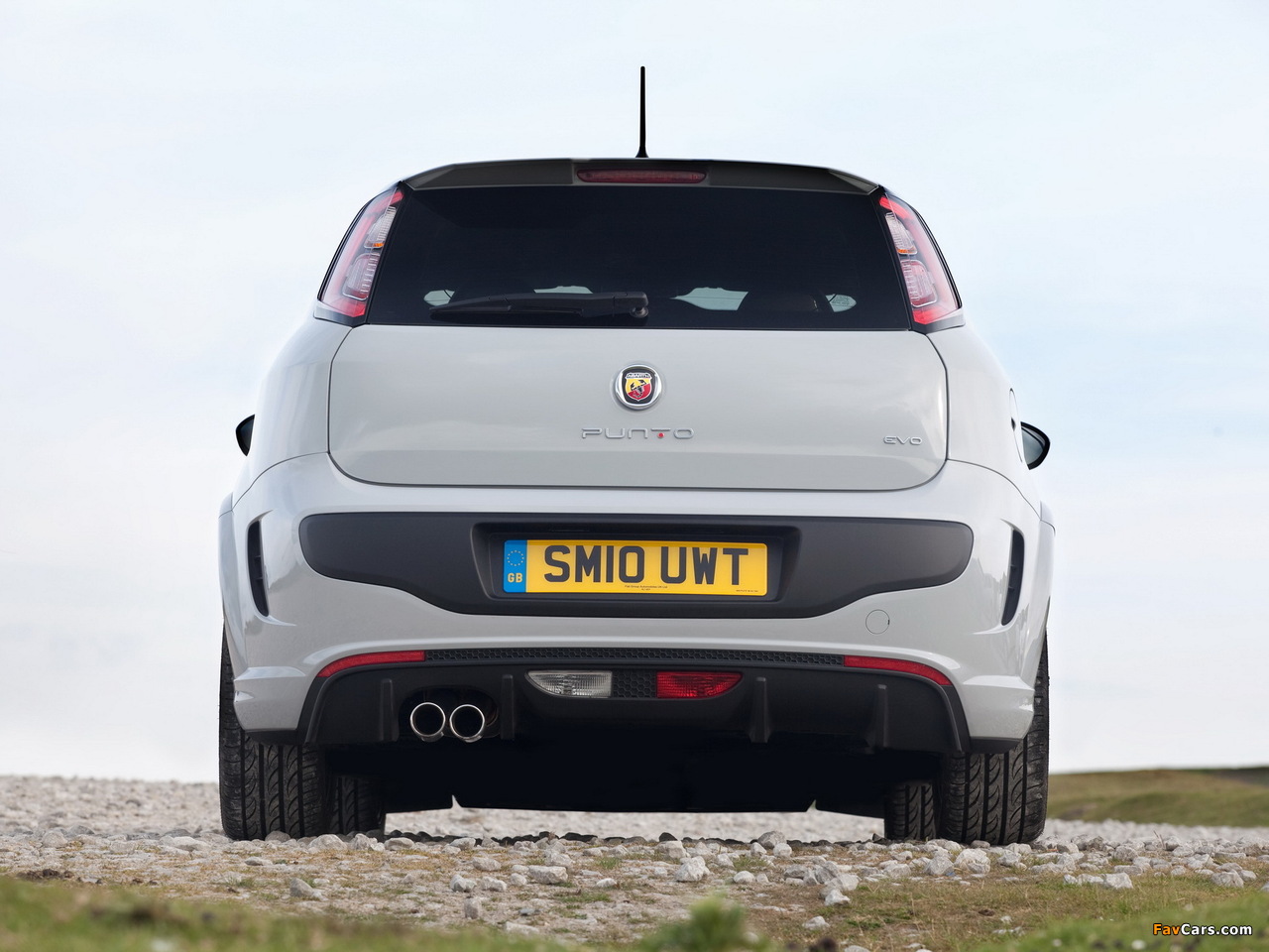 Abarth Punto Evo UK-spec 199 (2010) images (1280 x 960)