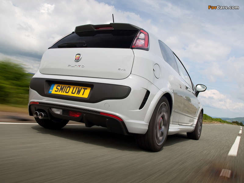 Abarth Punto Evo UK-spec 199 (2010) photos (800 x 600)