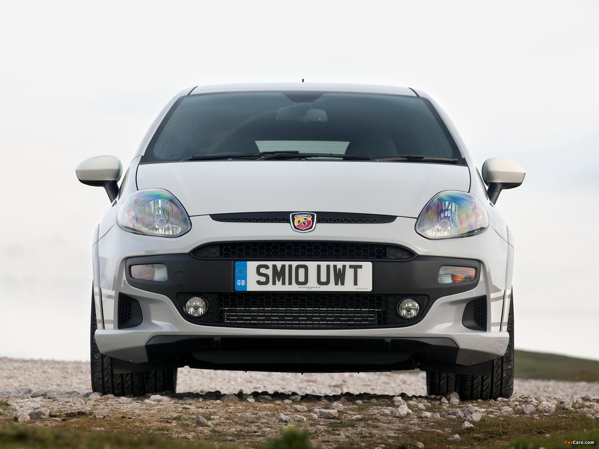 Abarth Punto Evo UK-spec 199 (2010) wallpapers (2048 x 1536)