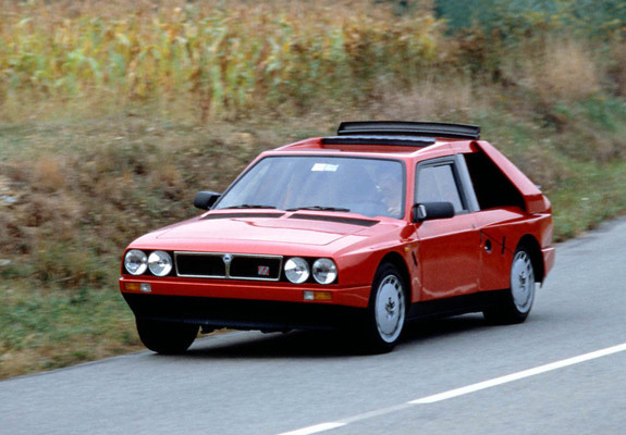 Lancia Delta S4 Stradale SE038 (1985–1986) photos