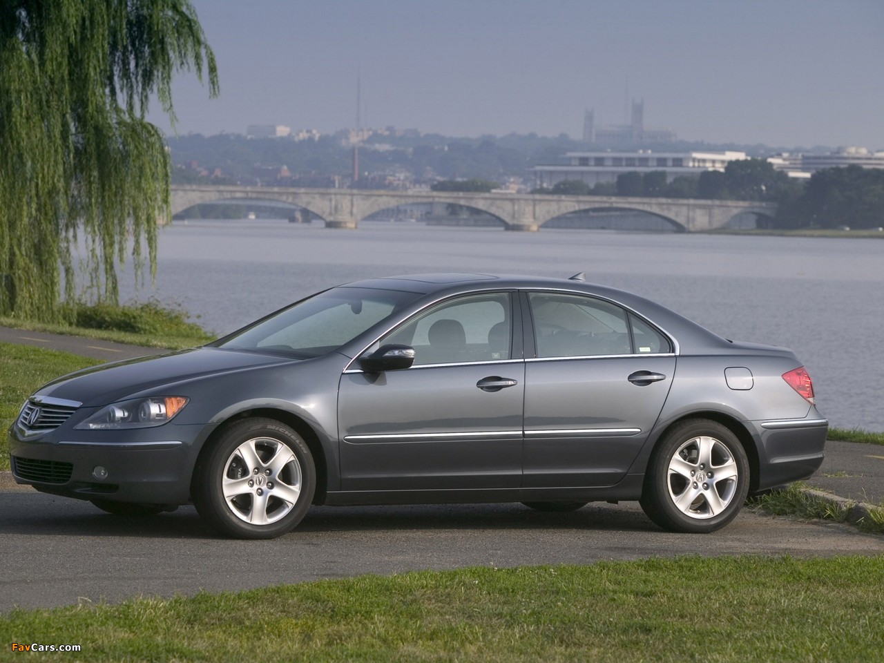 Photos of Acura RL (2004–2008) (1280 x 960)