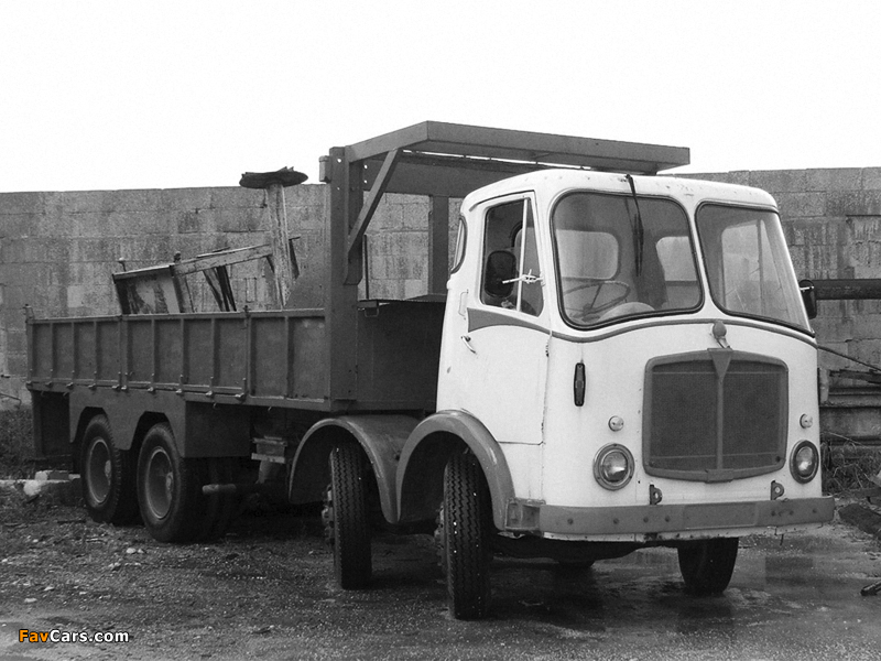 Photos of AEC Mammoth Major 8 MkV G8RA (1959–1966) (800 x 600)