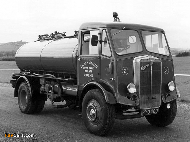 AEC Monarch MkIII Tanker (1946–1953) pictures (800 x 600)