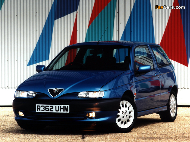 Alfa Romeo 145 UK-spec 930A (1994–1999) images (640 x 480)