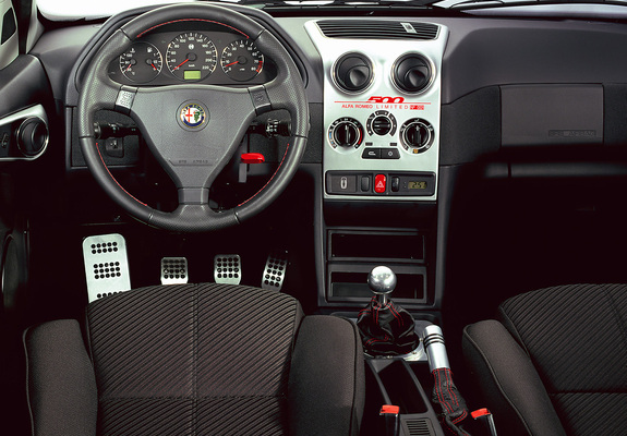 Alfa Romeo 145 Limited 500 930A (2000) wallpapers