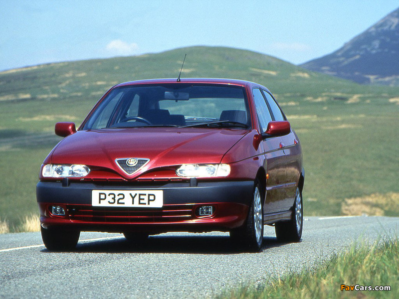 Pictures of Alfa Romeo 146 Ti UK-spec (930B) 1996–99 (800 x 600)