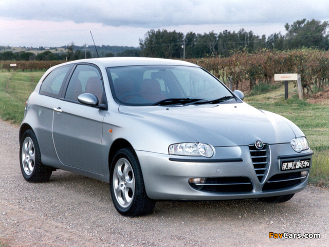 Alfa Romeo 147 3-door AU-spec 937A (2001–2004) images (640 x 480)