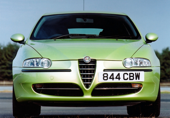 Alfa Romeo 147 3-door UK-spec 937A (2001–2004) images