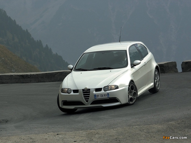 Alfa Romeo 147 GTA 937A (2002–2005) images (800 x 600)