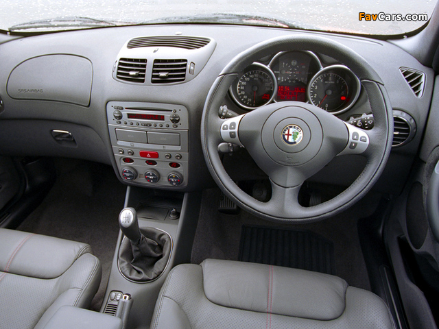 Alfa Romeo 147 Ti AU-spec 937A (2003–2004) photos (640 x 480)