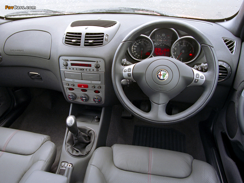 Alfa Romeo 147 Ti AU-spec 937A (2003–2004) photos (800 x 600)