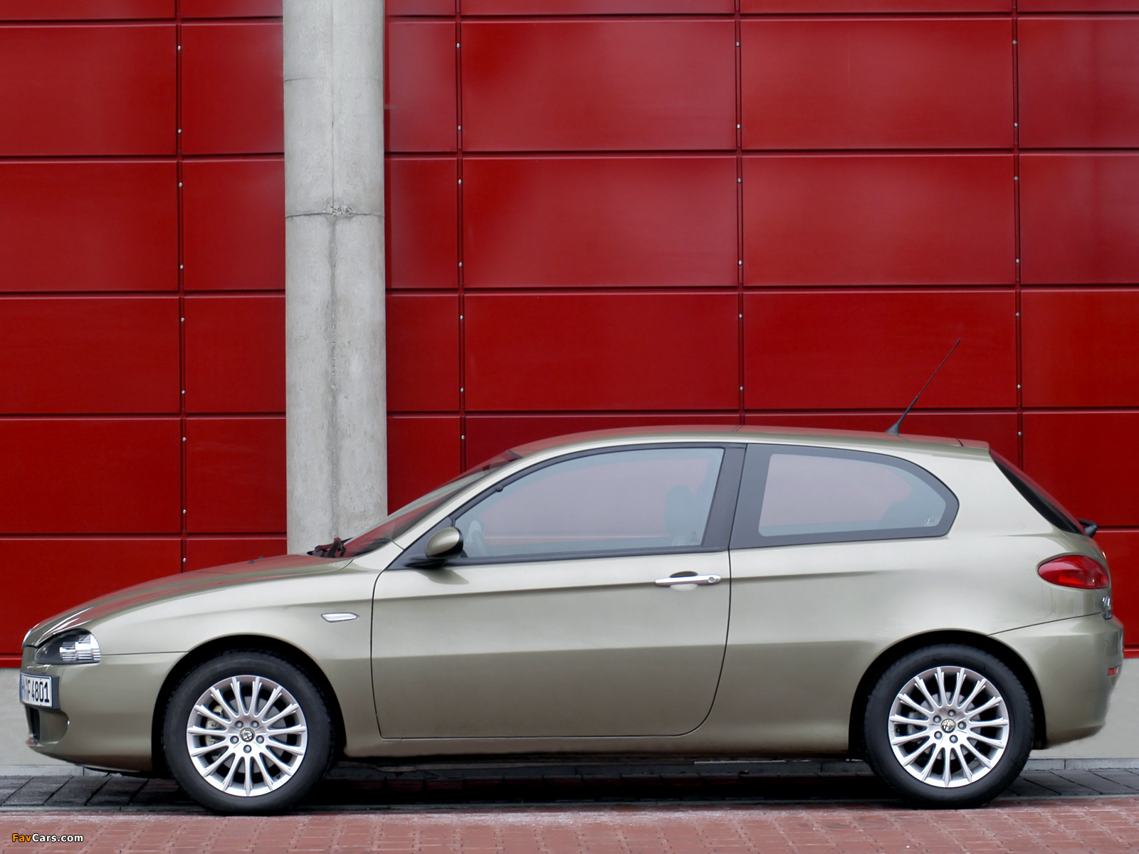 Alfa Romeo 147 3-door 937A (2004–2009) pictures (1600 x 1200)