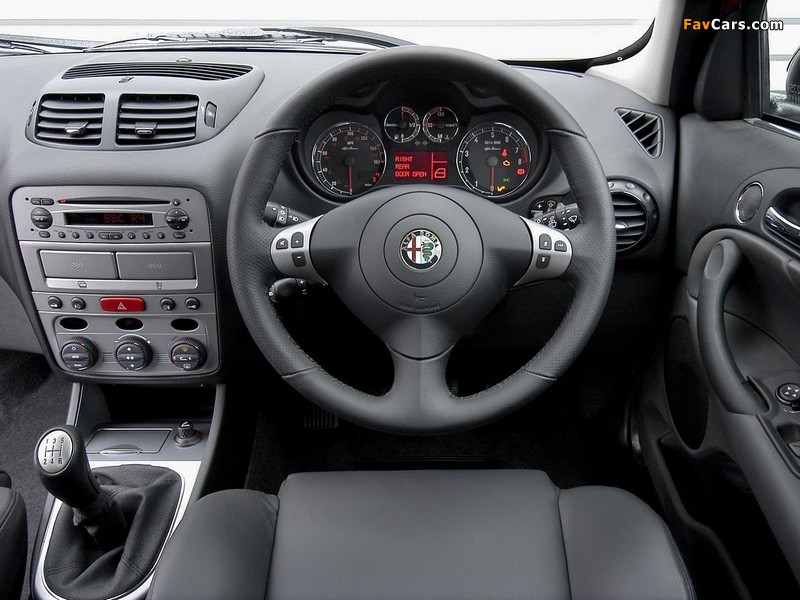 Alfa Romeo 147 5-door UK-spec 937B (2005–2009) pictures (800 x 600)