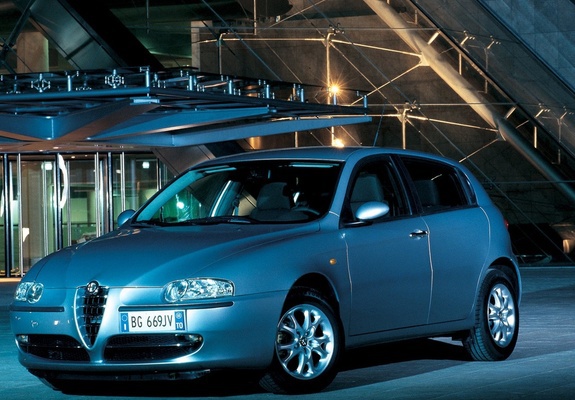 Alfa Romeo 147 5-door 937B (2001–2004) photos