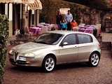 Alfa Romeo 147 5-door 937B (2001–2004) pictures