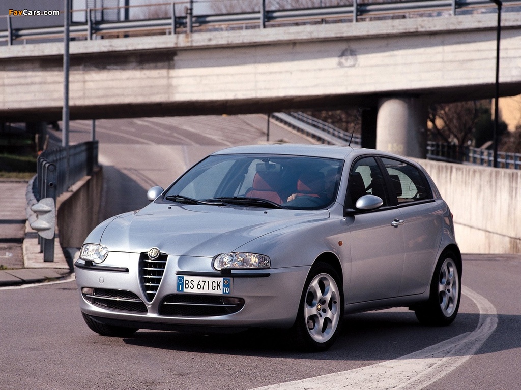 Images of Alfa Romeo 147 5-door 937B (2001–2004) (1024 x 768)