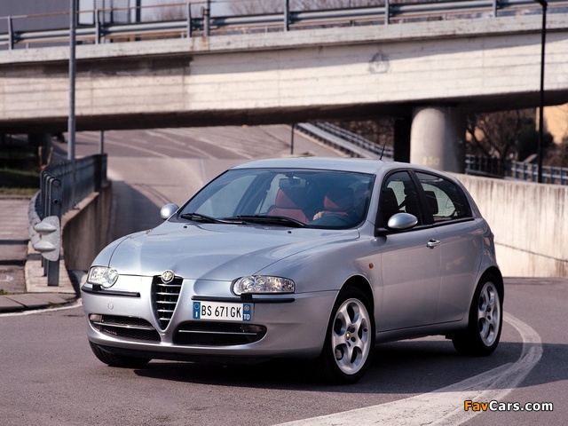 Images of Alfa Romeo 147 5-door 937B (2001–2004) (640 x 480)
