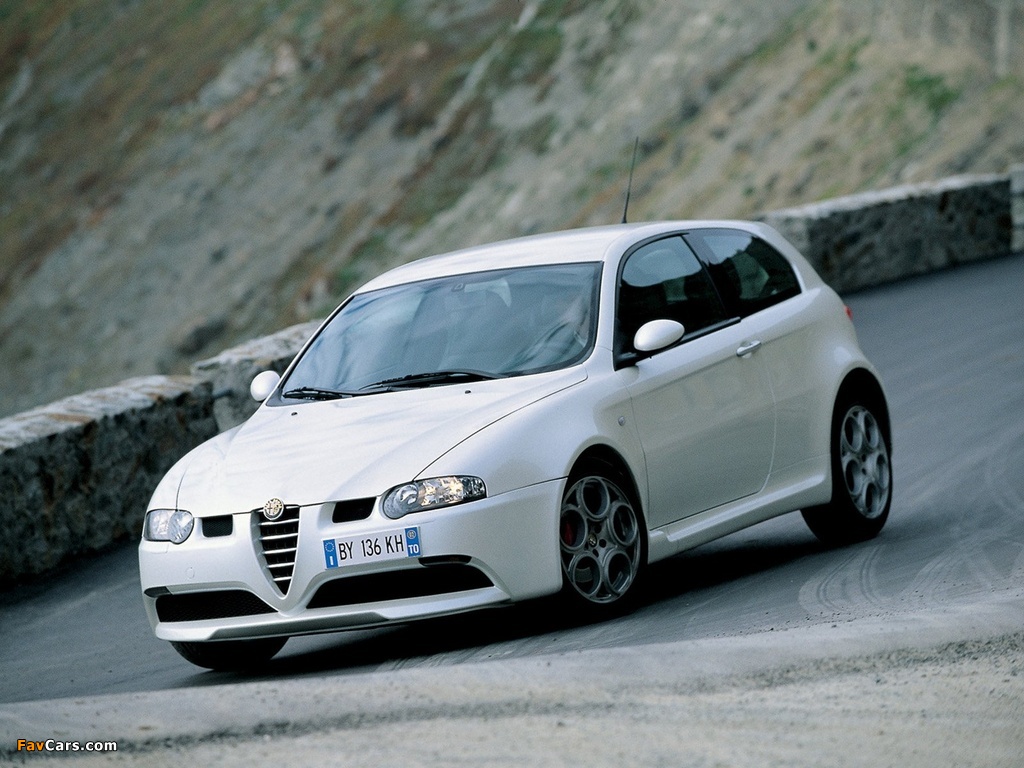 Images of Alfa Romeo 147 GTA 937A (2002–2005) (1024 x 768)