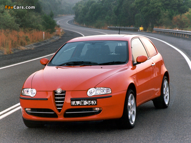 Photos of Alfa Romeo 147 3-door AU-spec 937A (2001–2004) (640 x 480)