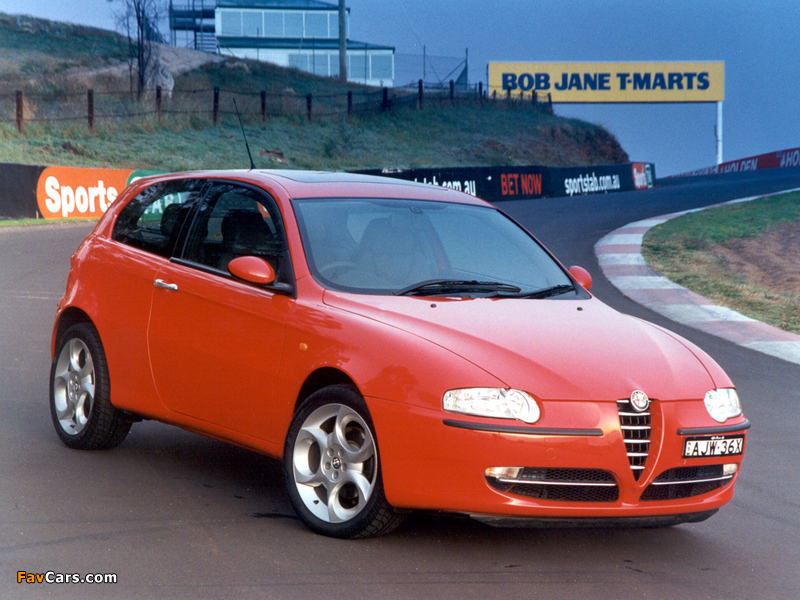 Photos of Alfa Romeo 147 3-door AU-spec 937A (2001–2004) (800 x 600)