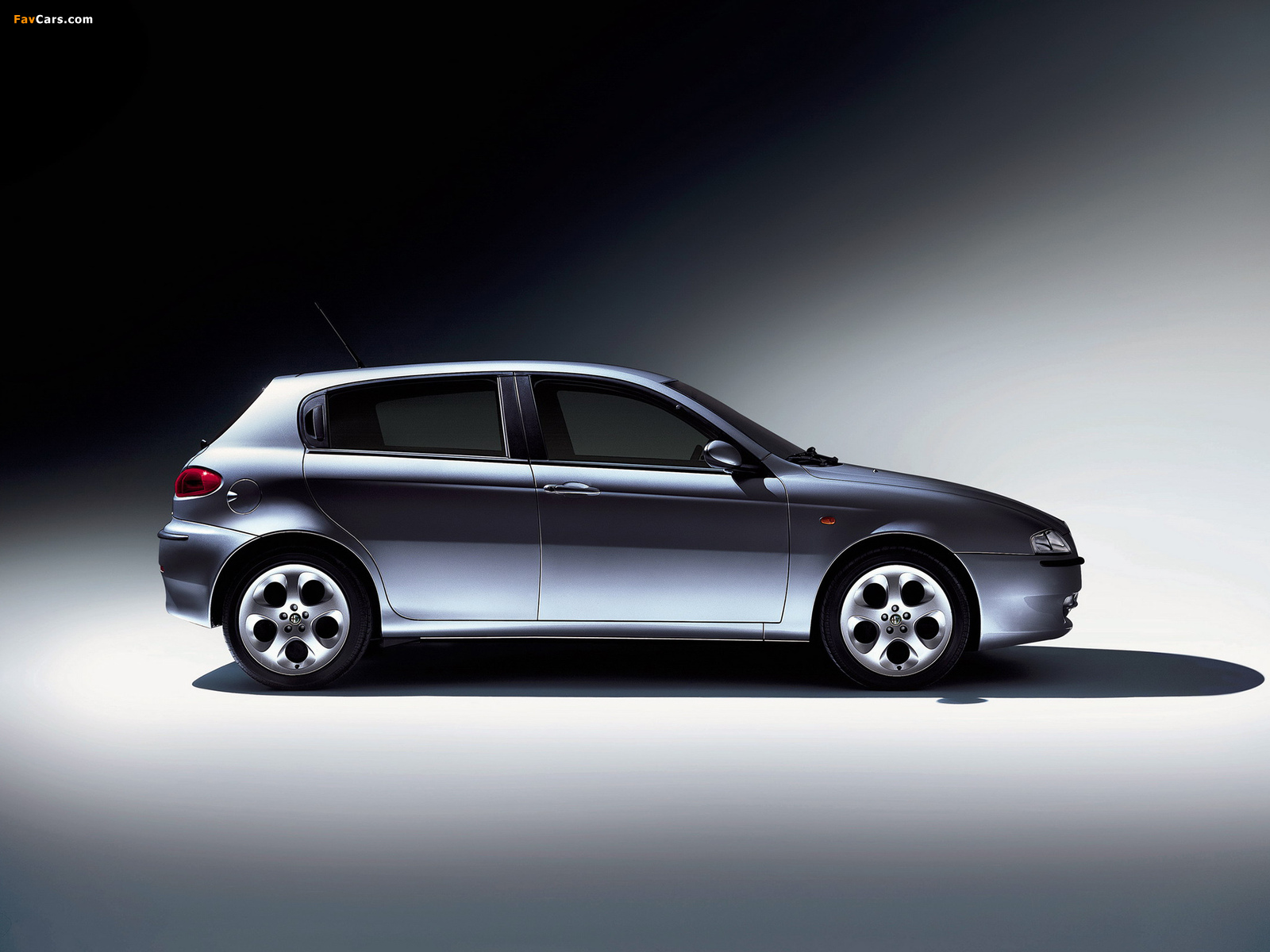 Photos of Alfa Romeo 147 5-door 937B (2001–2004) (1600 x 1200)