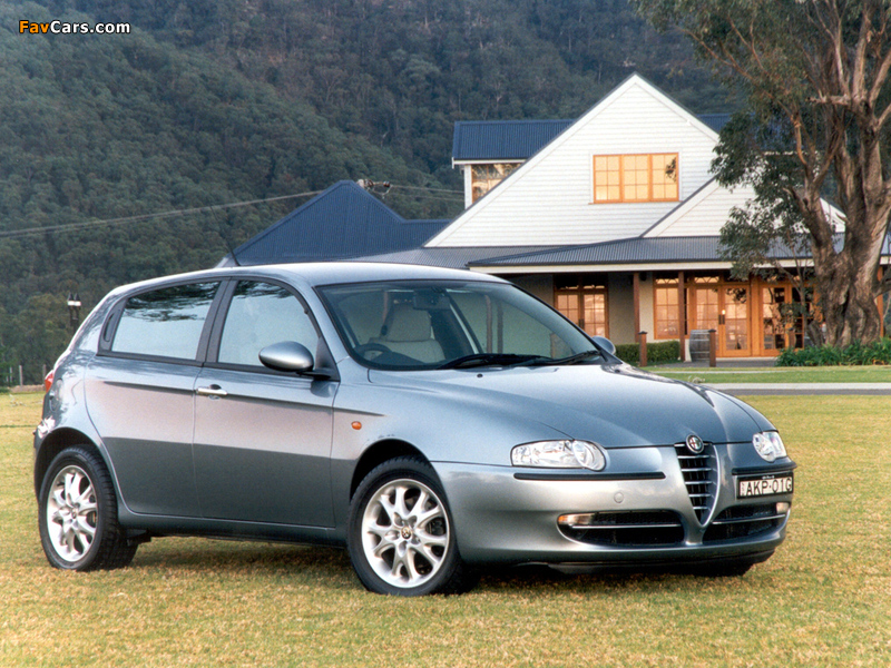 Pictures of Alfa Romeo 147 5-door AU-spec 937B (2001–2004) (800 x 600)