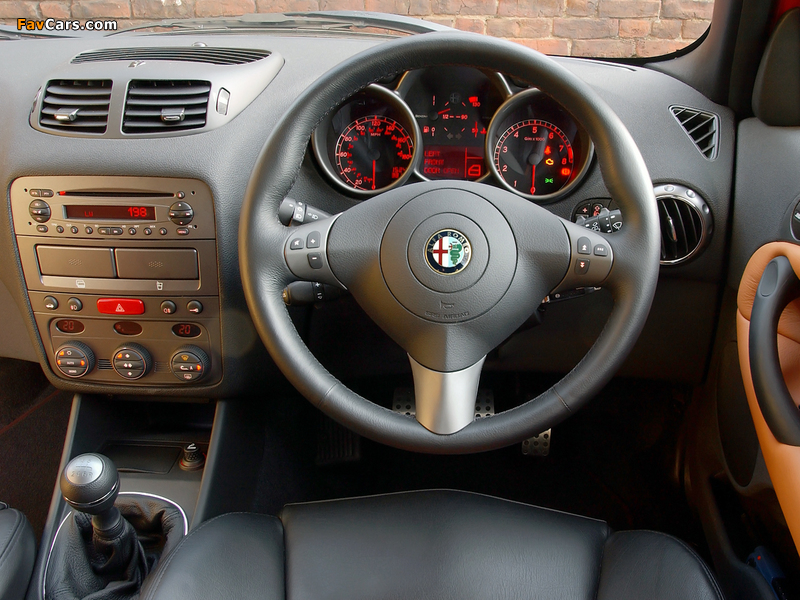 Pictures of Alfa Romeo 147 GTA UK-spec 937A (2003–2005) (800 x 600)