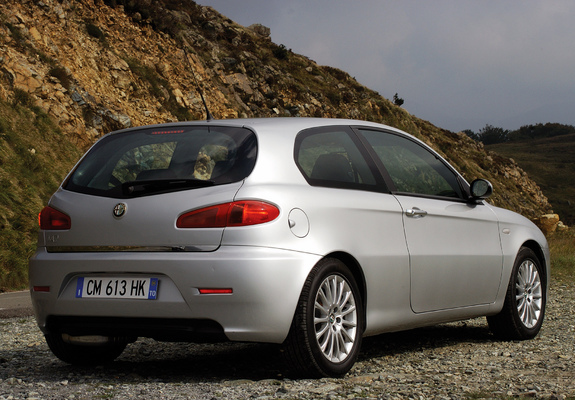 Pictures of Alfa Romeo 147 3-door 937A (2004–2009)