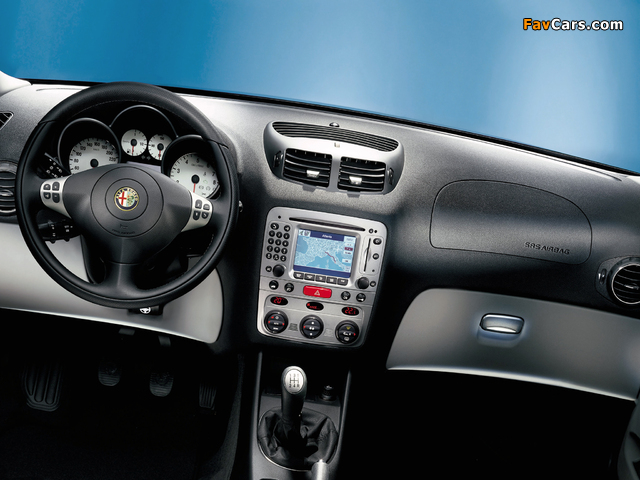 Pictures of Alfa Romeo 147 3-door 937A (2000–2004) (640 x 480)