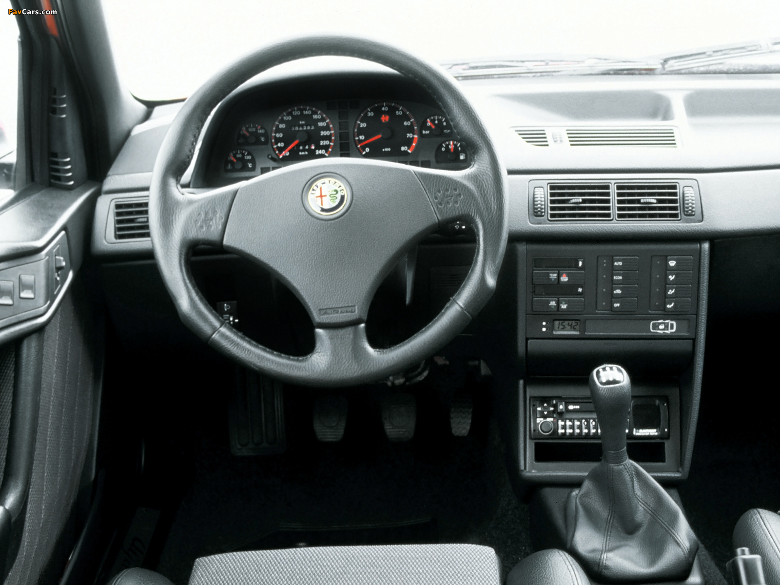 Alfa Romeo 155 167 (1995–1997) pictures (1600 x 1200)