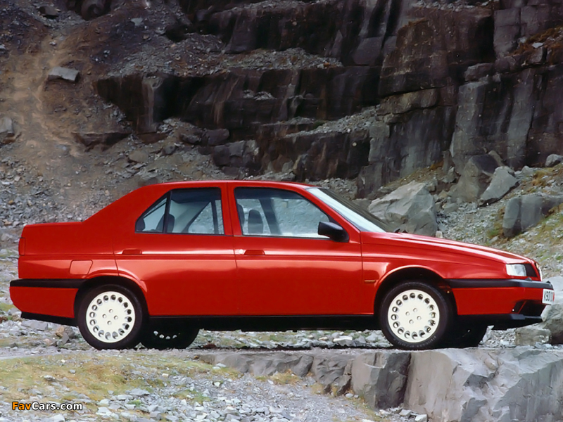 Alfa Romeo 155 167 (1992–1995) wallpapers (800 x 600)