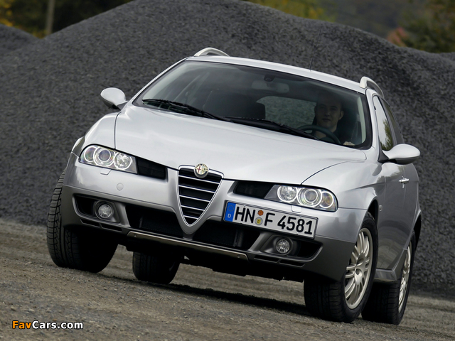 Photos of Alfa Romeo 156 Crosswagon Q4 932B (2004–2007) (640 x 480)