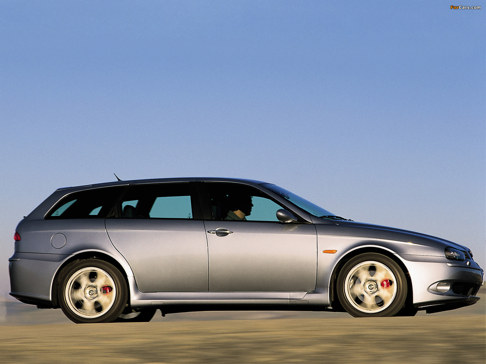 Photos of Alfa Romeo 156 Sportwagon GTA 932B (2002–2005) (1600 x 1200)