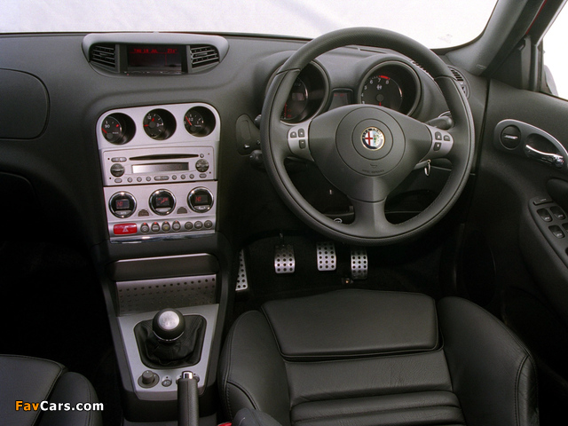 Pictures of Alfa Romeo 156 GTA AU-spec 932A (2002–2003) (640 x 480)