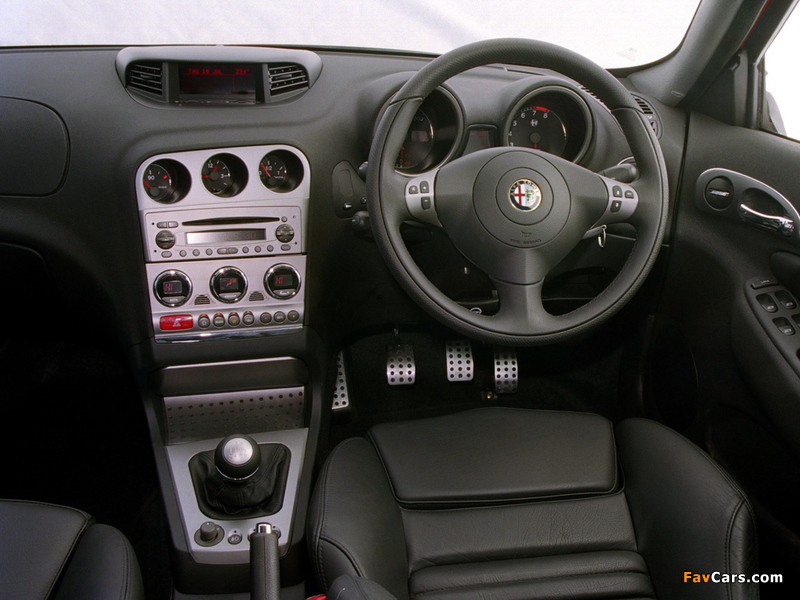 Pictures of Alfa Romeo 156 GTA AU-spec 932A (2002–2003) (800 x 600)