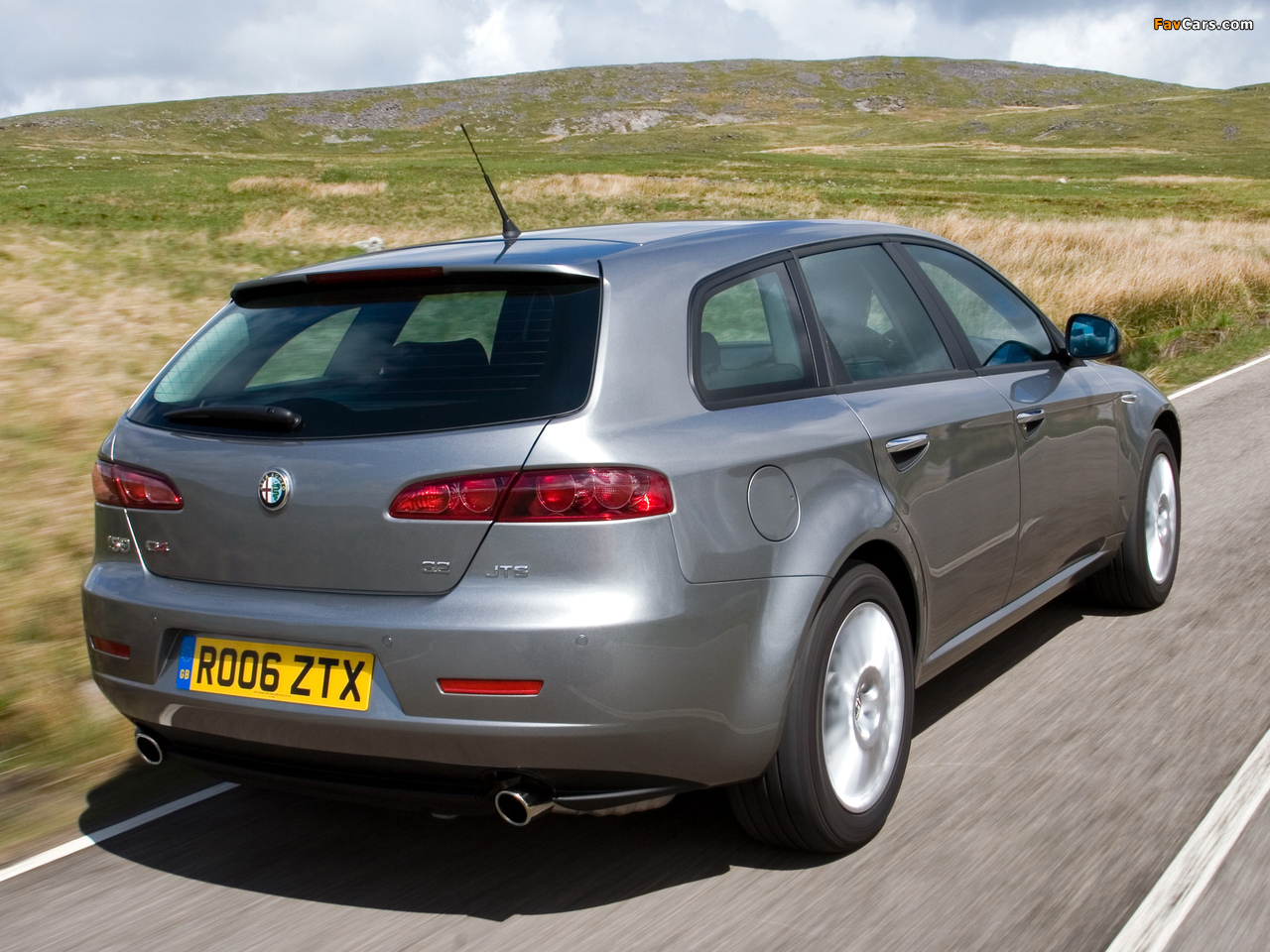 Alfa Romeo 159 Sportwagon 3.2 JTS Q4 UK-spec 939B (2006–2008) images (1280 x 960)