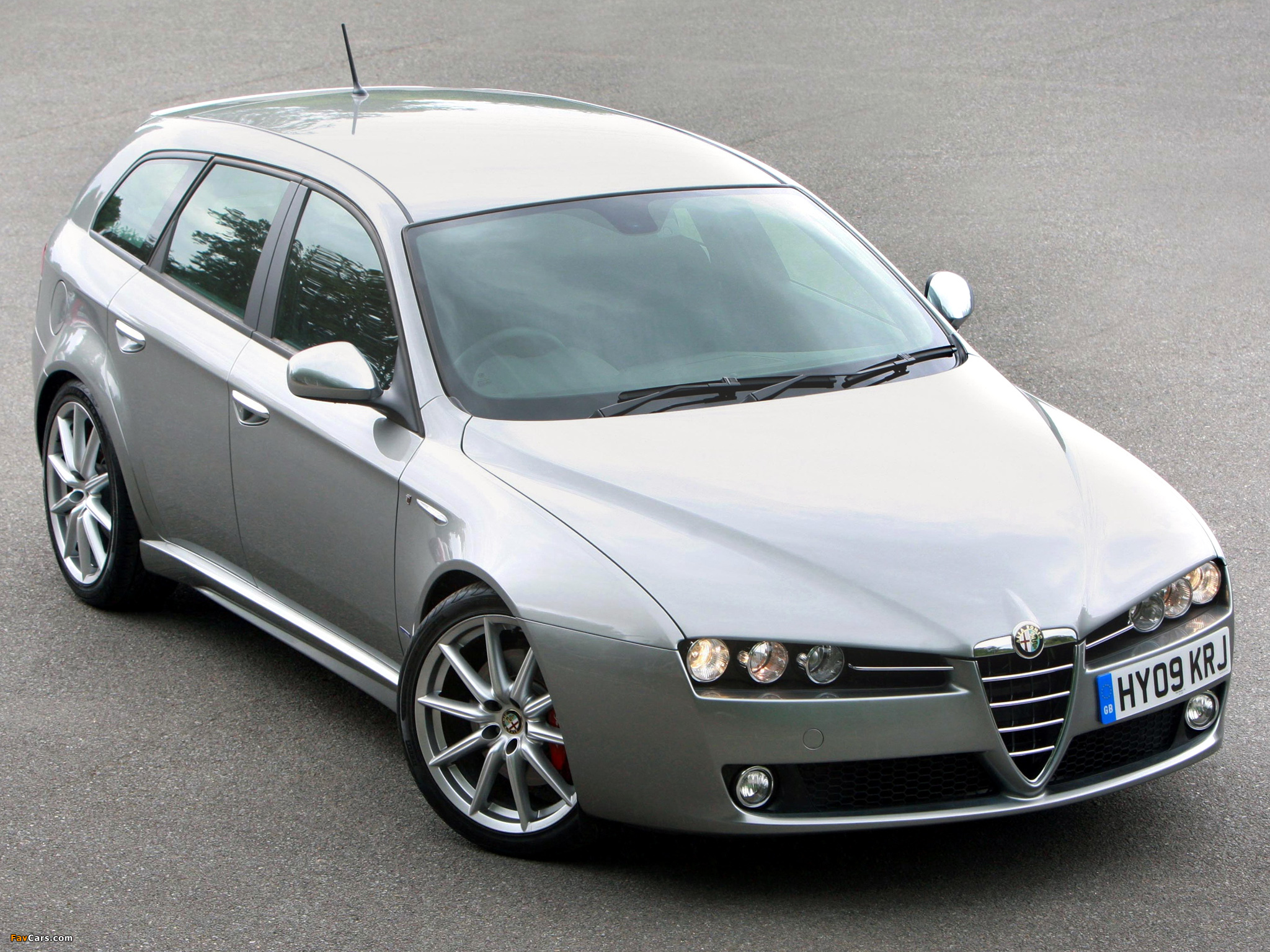 Alfa Romeo 159 Sportwagon Ti UK-spec 939B (2008–2011) pictures (2048 x 1536)
