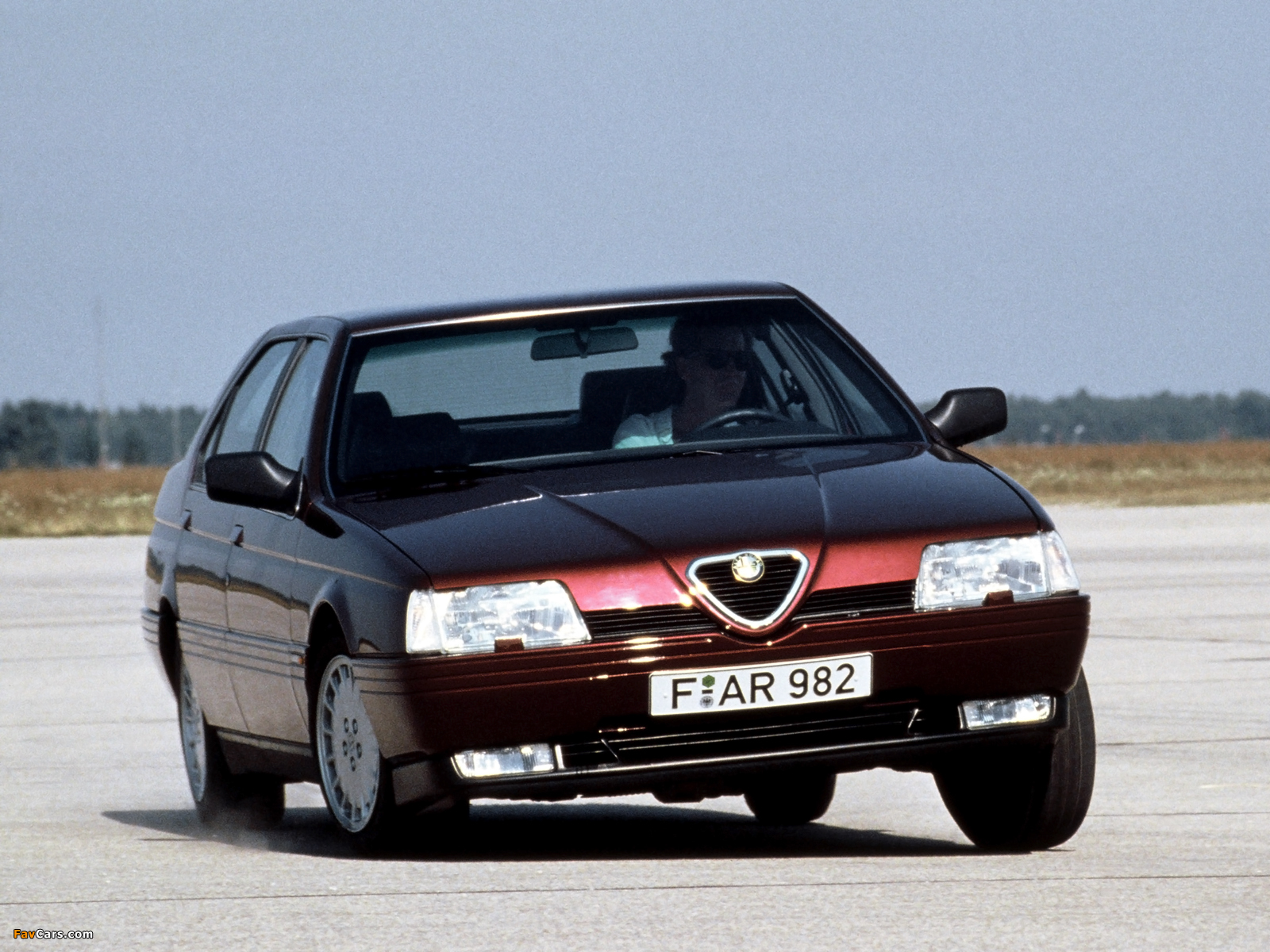 Pictures of Alfa Romeo 164 V6 Turbo (1991–1992) (1600 x 1200)