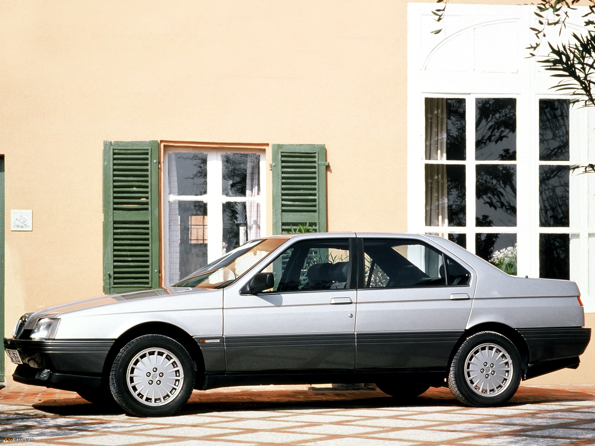 Alfa Romeo 164 (1987–1992) wallpapers (2048 x 1536)