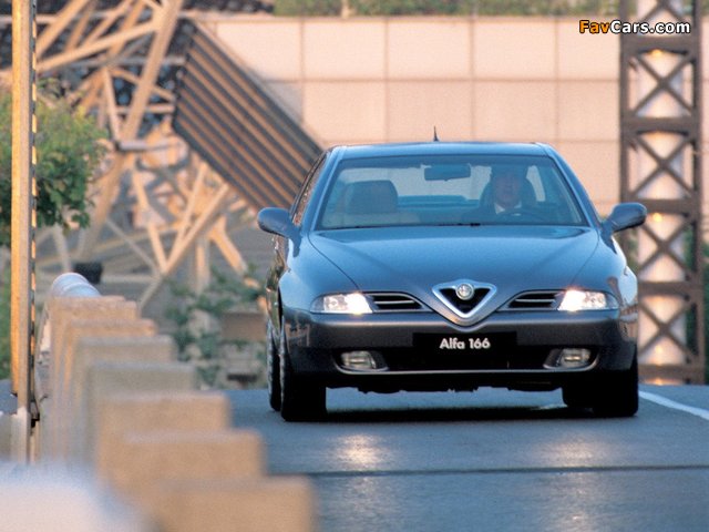 Alfa Romeo 166 936 (1998–2003) wallpapers (640 x 480)