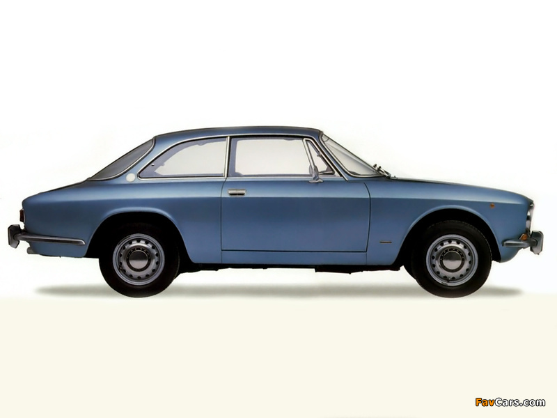 Images of Alfa Romeo 1750 GT Veloce 105 (1970–1971) (800 x 600)