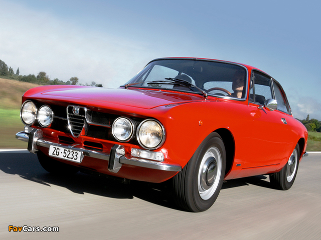 Photos of Alfa Romeo 1750 GT Veloce 105 (1970–1971) (640 x 480)